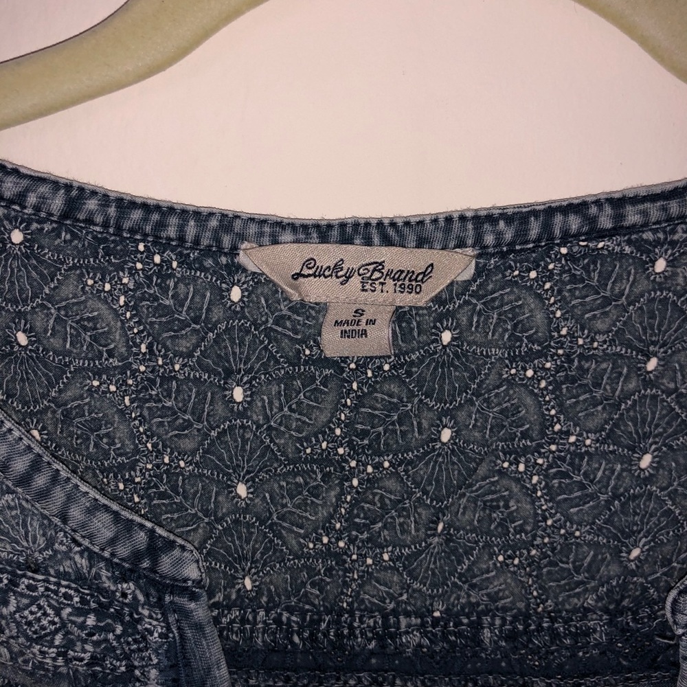 Top - Picture 2 of 4